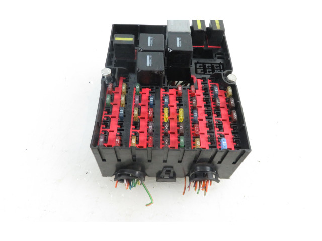 Блок предохранителей  2N1T14401BJ   Ford Fusion    