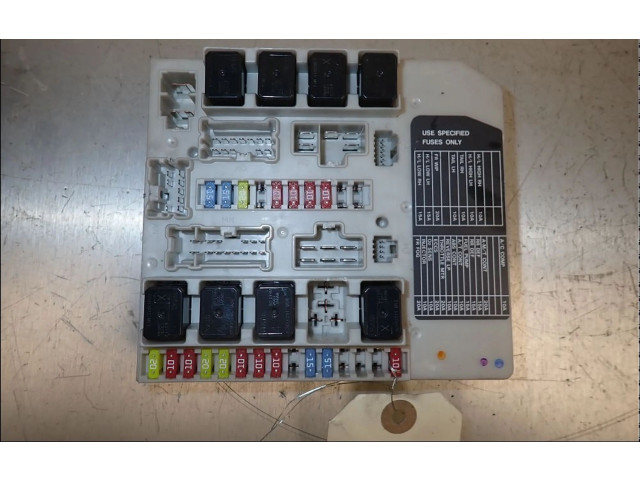 Pojistková skříňka 284B2EM04C Nissan Note (E11) 2006