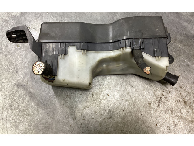 Блок предохранителей Toyota Corolla Verso AR10