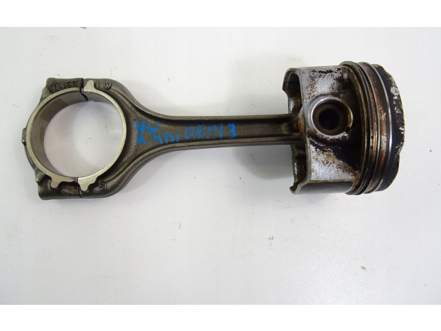  Поршень с шатуном    Volkswagen Golf VIII  