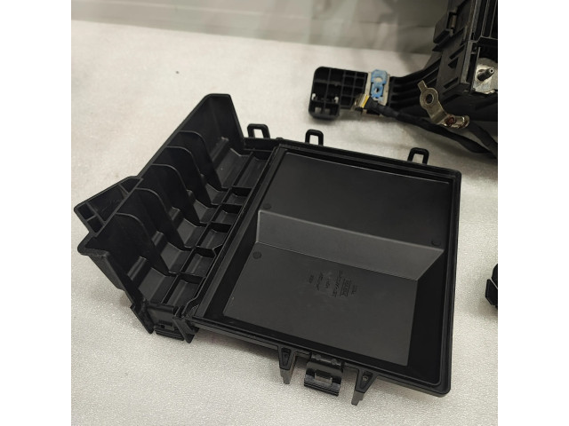 Блок предохранителей  JL3T14D068BE   Ford F150    