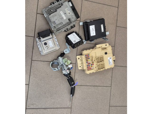 Комплект блоков управления 391002U205   KIA Ceed