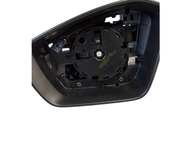 Зеркало электрическое        Skoda Scala   -  года   