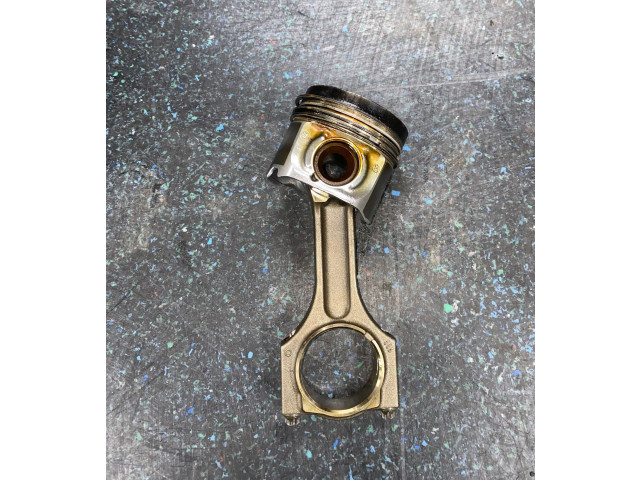 Píst 84L110 BMW 5 F10 F11 N57