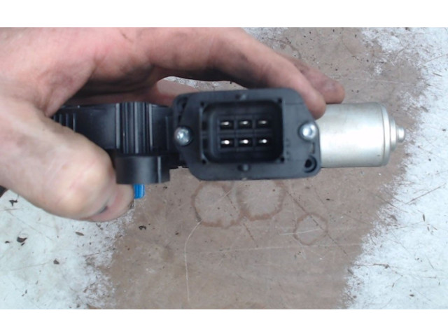 Передний двигатель механизма для подъема окон    Alfa Romeo Giulietta