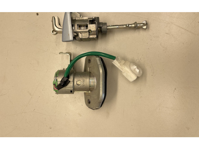 Zámek zadních dveří 6905533490 Lexus ES 300h 2014