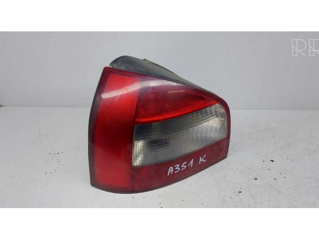 Задний фонарь левый 8L0945095, 8L0945095B Audi A3 S3 8L 1996-2003 года