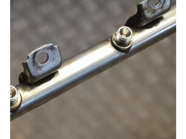 Vstřikovací lišta 7547599 BMW 7 F01 F02 F03 F04 pro benzínový motor 4.4 N63 B44 A