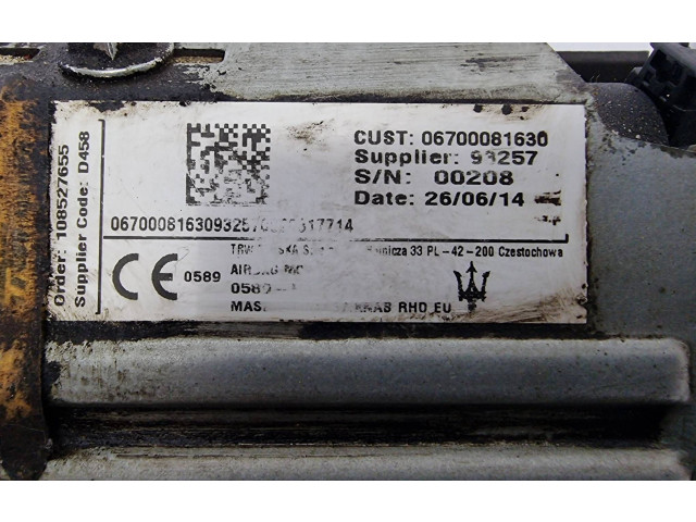 Подушка безопасности для колен 06700081630, 067000816309325   Maserati Ghibli