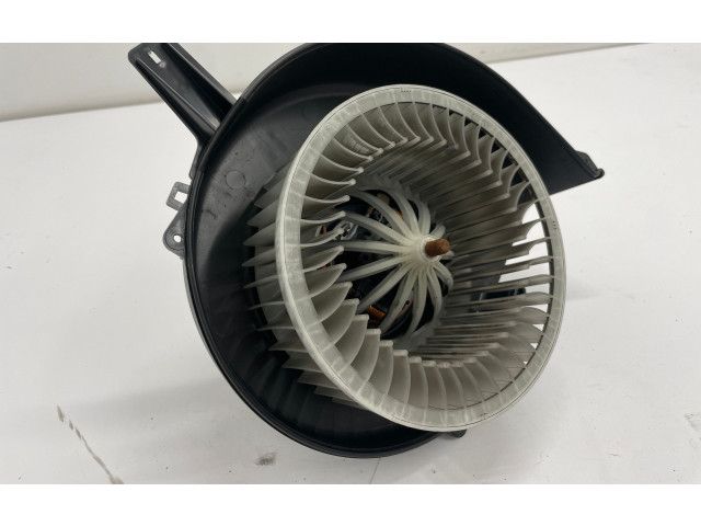 Вентилятор печки    6R2819015   Skoda Fabia Mk3 (NJ)