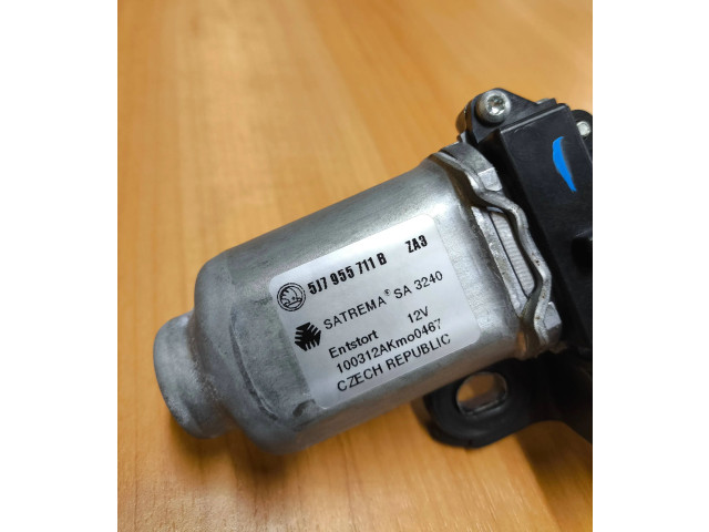 Моторчик заднего дворника 5J7955711B, SA3240    Skoda Yeti (5L)