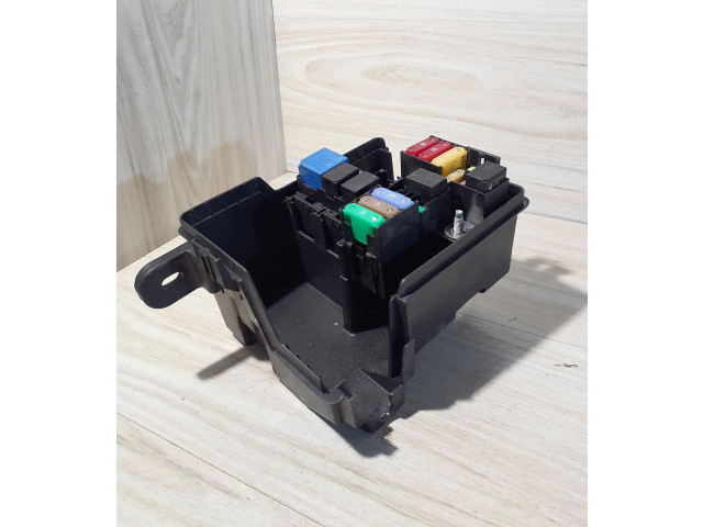 Блок предохранителей 243805284R   Dacia Spring    