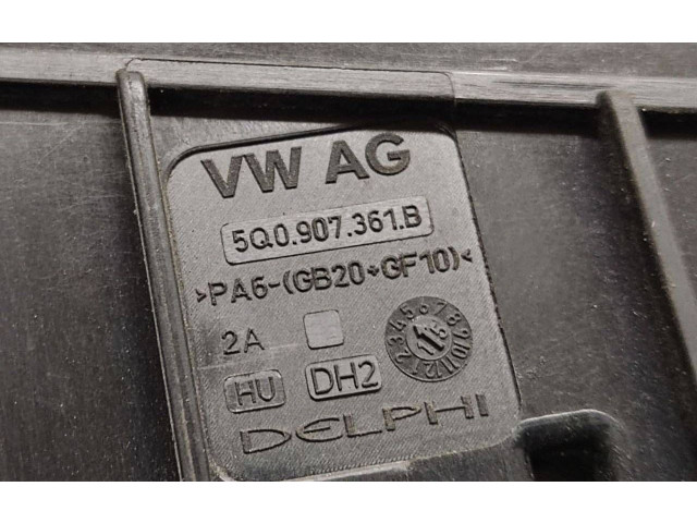 Блок предохранителей 5Q0937125B, 5Q0907361B Skoda Octavia Mk3 (5E)