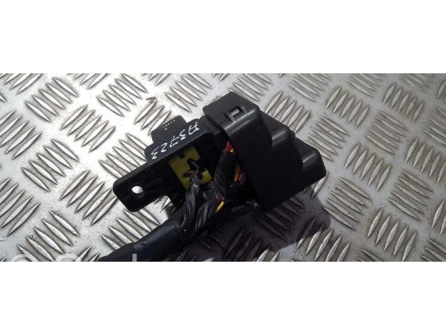 Pojistková skříňka 9555039000, 95550-39000 Hyundai Elantra 2001