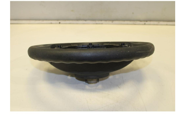 Руль Renault Clio II  1998 - 2001 года 8200058851      