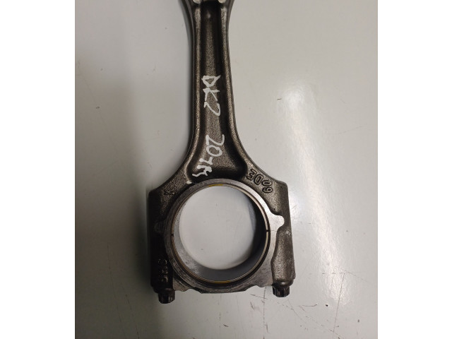 Шатун 06LJ Volkswagen Golf VIII