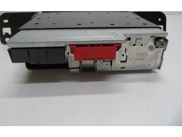 Радио/ проигрыватель CD/DVD / навигация 8200205833   Renault Espace -  Grand espace IV 2004