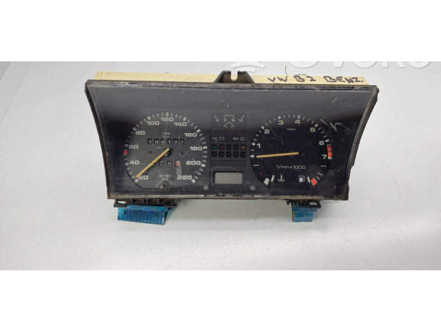 Přístrojová deska Volkswagen PASSAT B2 1987