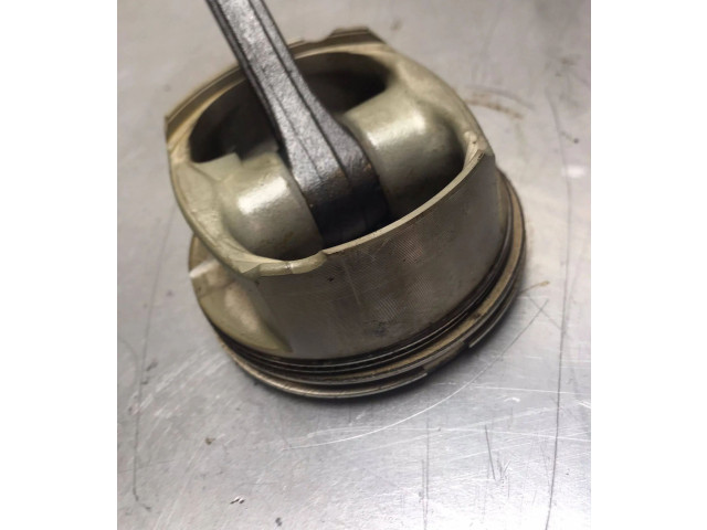 Поршень с шатуном 097026 Mercedes-Benz S W220