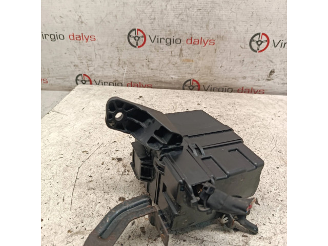 Блок предохранителей     KIA Rio    