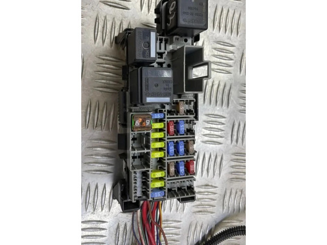 Блок предохранителей 3800159HWB   Volvo V70    