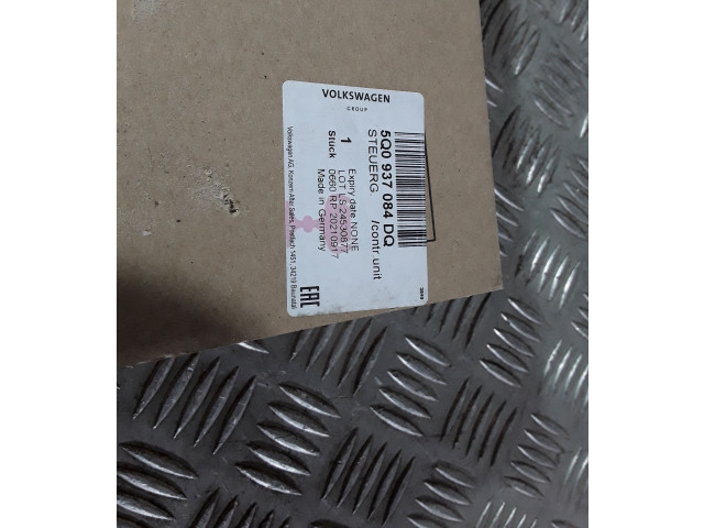 Блок комфорта 5Q0937084DQ Skoda Karoq