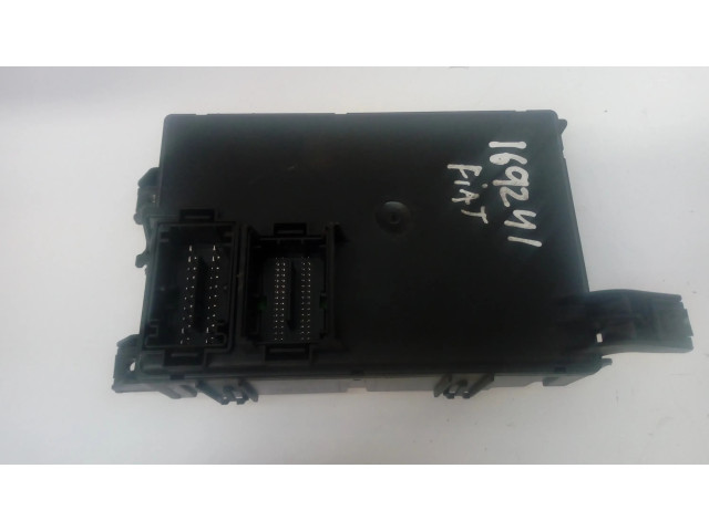   Pojistková skříňka 51798616, 517986150   Fiat Grande Punto 2005