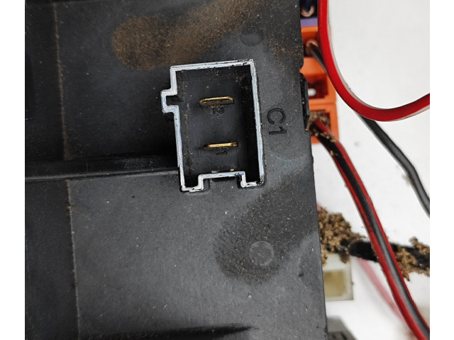 Pojistková skříňka A0285459832, 05045113 Mercede-Benz S W220 2000