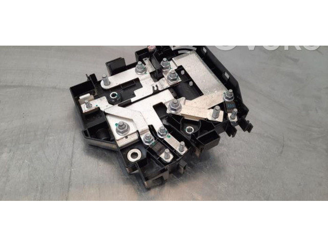 Блок предохранителей 32265898 Volvo XC40