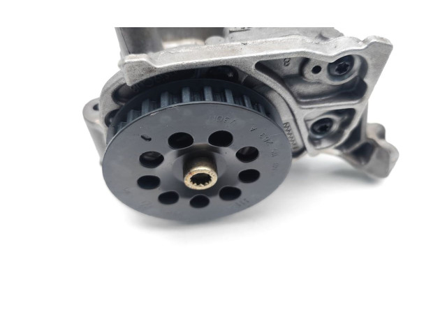 Масляный насос  CLHA 04L145305  Skoda Octavia Mk3 (5E) 