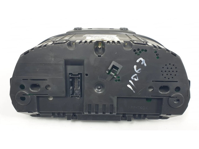 Přístrojová deska BMW 7 G11 G12 2015 102495250, 100130556