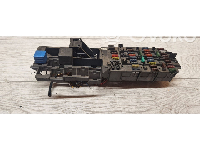 Pojistková skříňka 2025455240 Mercedes-Benz C W202 1999