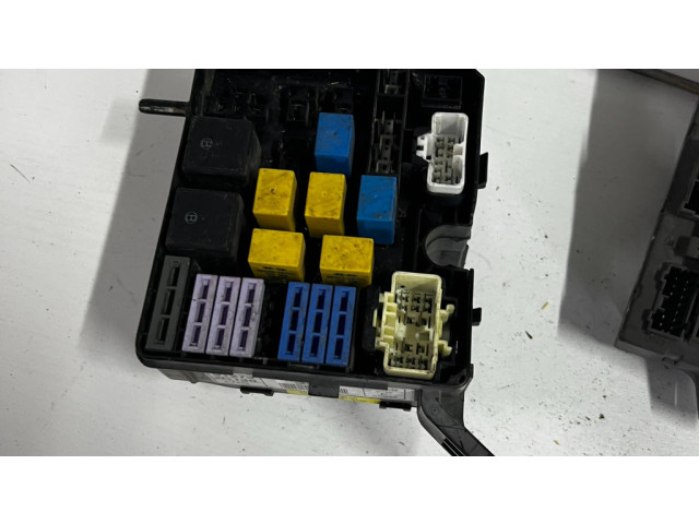 Pojistková skříňka 91273-2C130 Hyundai Scoupe 2010