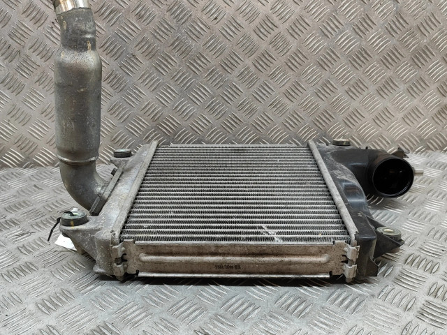 Интеркулер  1270001070   Toyota Hilux (AN10, AN20, AN30) 2.5