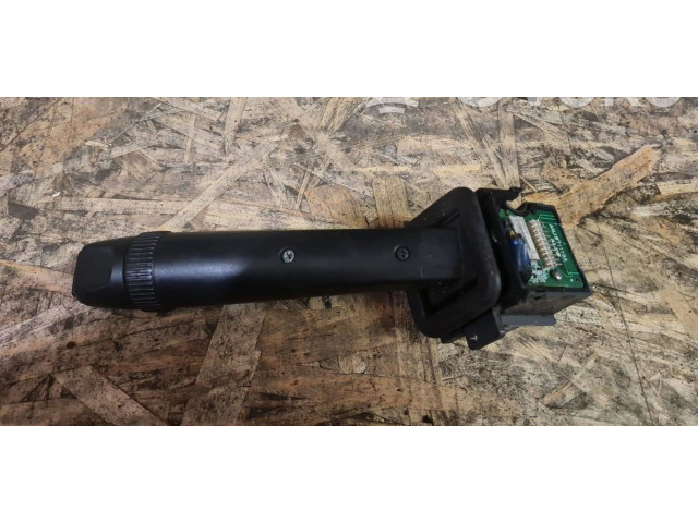 Ручка стеклоочистителей 30768098   Volvo V70