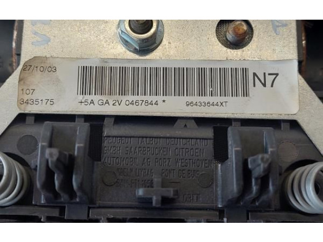Подушка безопасности водителя 96433644XT Citroen Xsara
