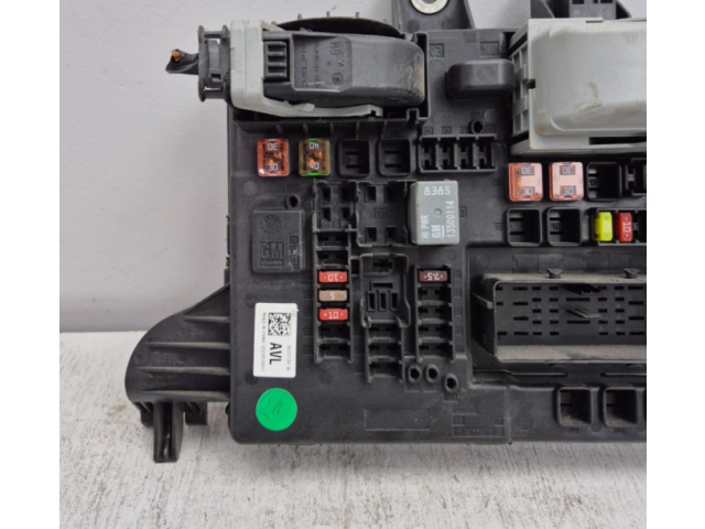 Блок предохранителей  529050199, 529050199   Opel     