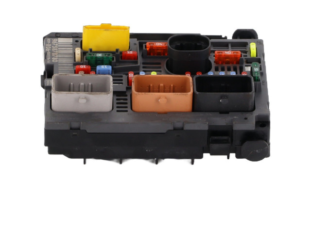 Блок предохранителей 9807029180 Citroen C8