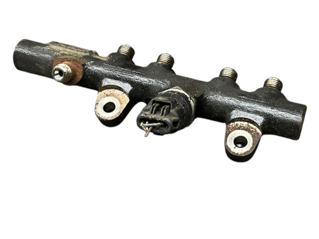 Vstřikovací lišta 175215346R, H8201157327 Renault Clio IV