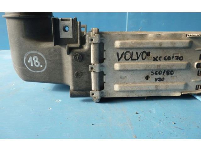 Интеркулер  31338823   Volvo V70 