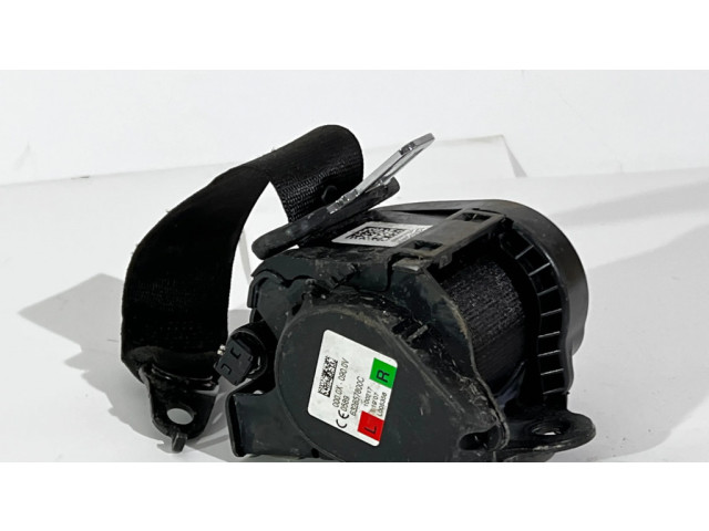 Задний ремень безопасности