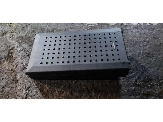 Блок предохранителей 08696098, 30679527 Volvo S80