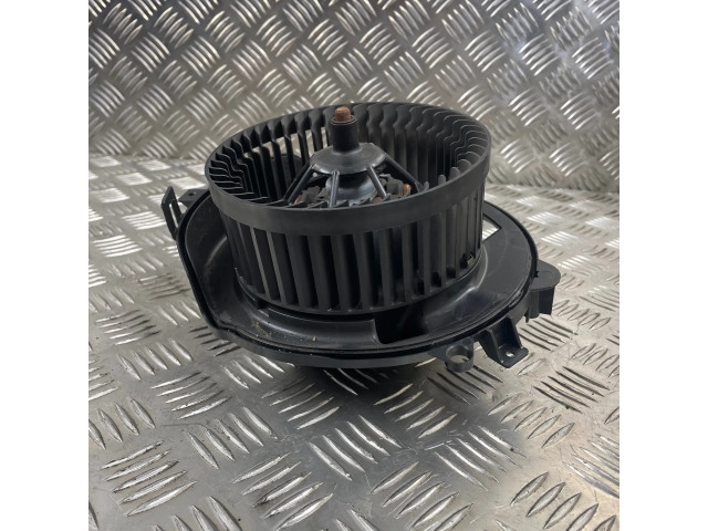 Вентилятор печки T1023403NV Skoda Superb B8 (3V)