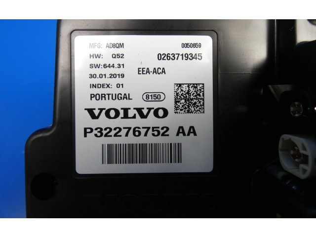 Панель приборов 32276752, P32276752AA   Volvo S60       