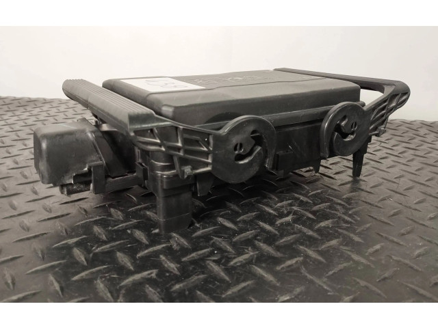 Ящик предохранителей (комплект) 84303177, 2078U1 GMC Sierra 1000