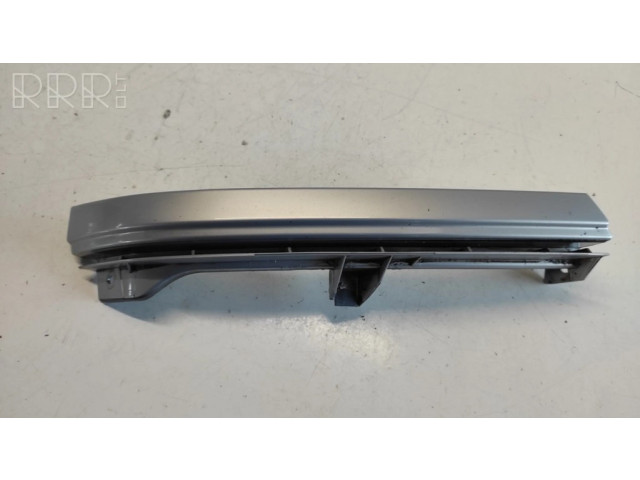 Отделка переднего фонаря