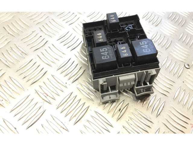 Pojistková skříňka 7P0937211A Porsche Cayenne (92A) 2016