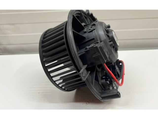 Вентилятор печки    5Q1819021B, 5q0907521c   Audi A3 S3 8V