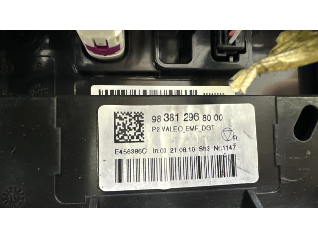 Дисплей    983812968000   Peugeot 2008 II