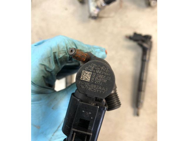 Vstřikovač 04B130277J, 04B130755H Seat Ibiza IV (6J,6P) CUSB